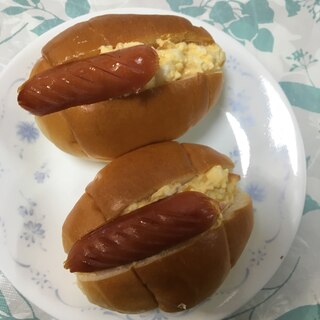京人参のたまごサラダとウインナーロールパン☆
